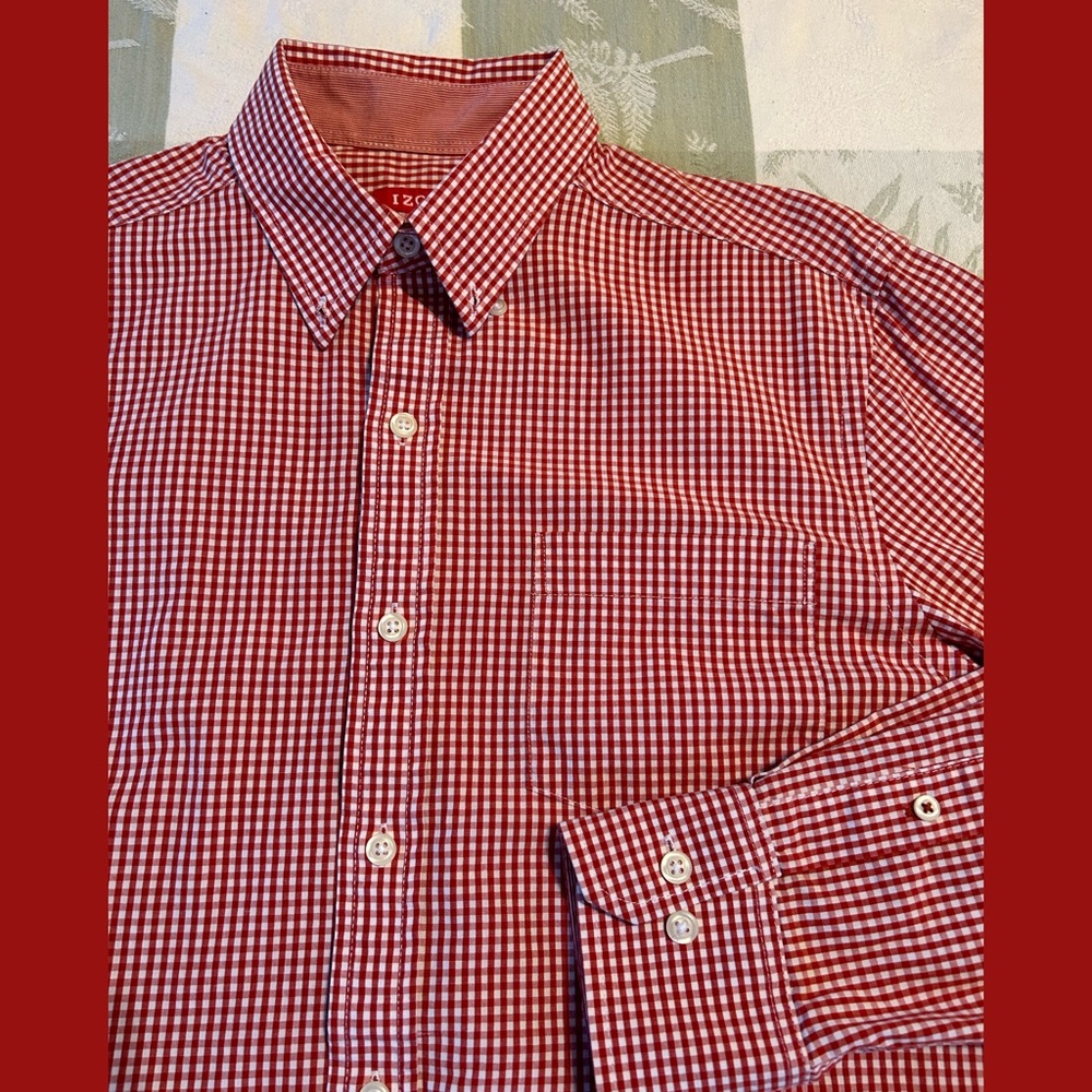 IZOD Slim Fit Button Up Shirt - Medium